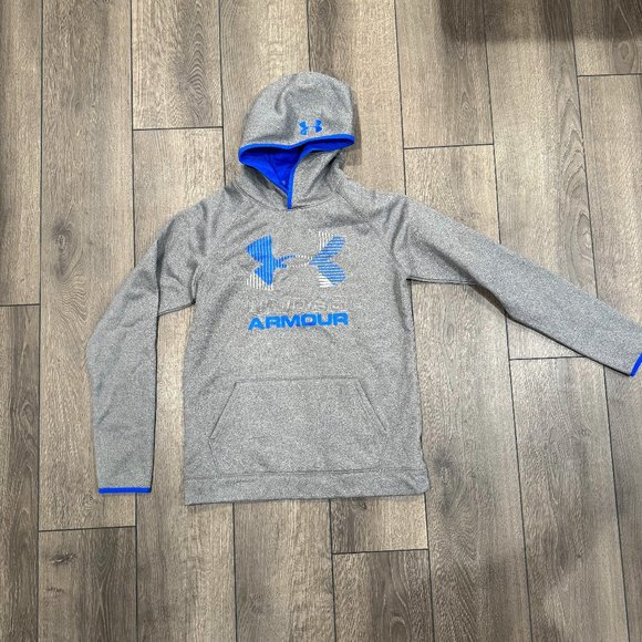 Under Armour Other - under armour sweatshirt